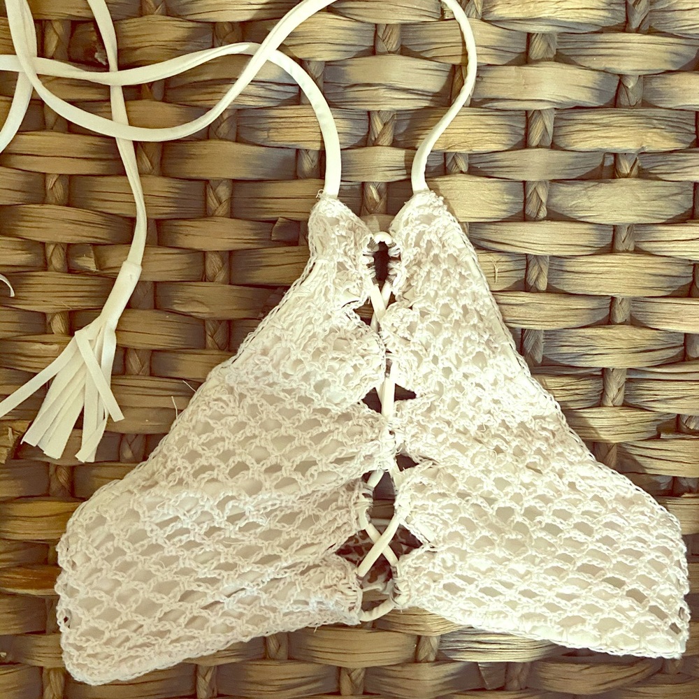 Acacia m top